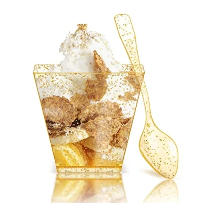 Afbeelding van PALUDO 100 stuks mini dessertkopjes met lepels, 60 ml, herbruikbaar, dessertkommen van kunststof gouden pailletten, vierkante voor schuim, pudding desserts, aperitief