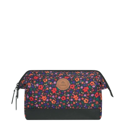 Afbeelding van Cabaia Travel Kit Essentials Toilettas Rue de Gros Horloge