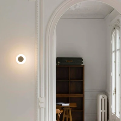 Afbeelding van LED wandlamp Moy in goud met glazen kap