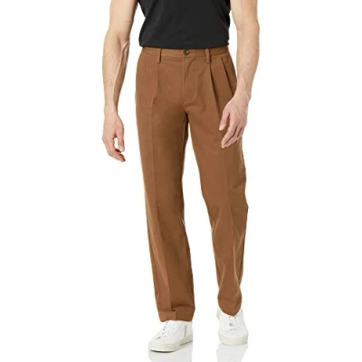 Image de Amazon Essentials Pantalon chino plissé infroissable pour homme (disponible en grandes tailles larges), marron kaki foncé, 81,3 x 83,3 cm (l L)