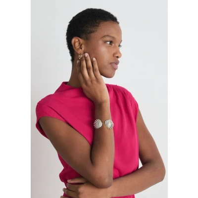 Afbeelding van Swarovski Idyllia Bangle Shell Armband goldcoloured, Dames, Maat: Medium, Gold coloured