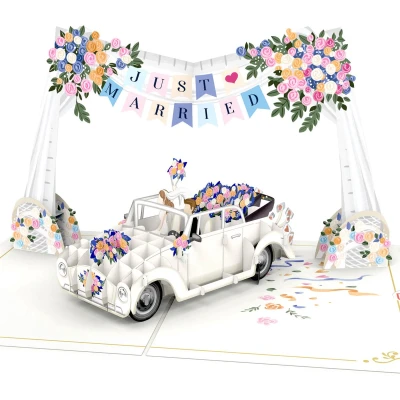 Afbeelding van papercrush® Just Married pop up kaart voor bruiloftsauto en slinger Elegante 3D bruiloftskaart bruidspaar, wenskaart bruiloft, huwelijksreis