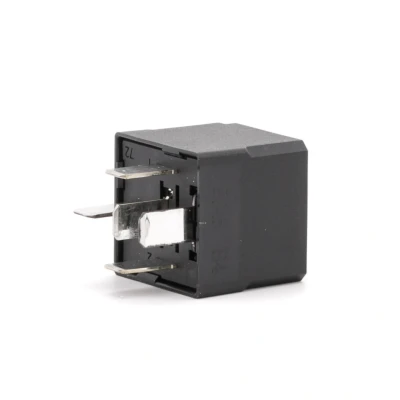 Afbeelding van Hella Relais achterruitverwarming / Alarm/R.A.W. raamopener ventilatoruitloop 4RD 007 794 021