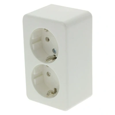 Afbeelding van Berker contactdoos opbouw 2 voudig randaarde polarwit 54.026.50