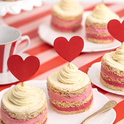 Afbeelding van Partydeco Cupcake toppers Hearts 11 cm
