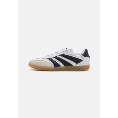 Afbeelding van adidas Performance Predator Freestyle Zaalvoetbalschoenen, Heren, Maat: 39 1/3, Core black/footwear white/gold metallic Leer/ synthetisch