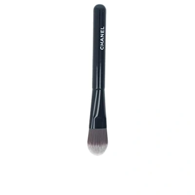Afbeelding van CHANEL BRUSHES RENOVATION PINCEAU FOND DE TEINT N100 Foundationkwast Zwart