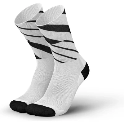 Afbeelding van INCYLENCE ULTRALIGHT ANGLES SHORT WHITE 35 38