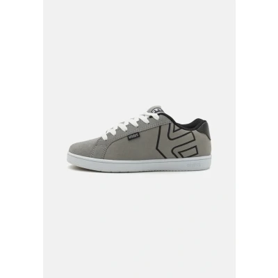 Afbeelding van Etnies KIDS Fader Unisex Skateschoenen voor kinderen, Maat: 37, Light grey/black Leer/ synthetisch