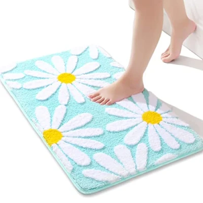 Afbeelding van QJHOMO Leuke Groene Badkamermat Madeliefjes Badmat Antislip Wasbaar Wit en Geel Bloem Zacht Absorberend 40 x 60 cm
