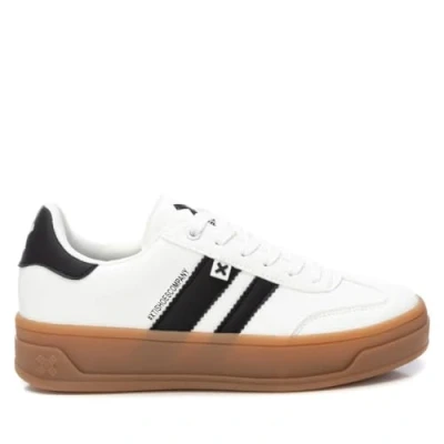 Afbeelding van XTI 143645 Trainer WIT