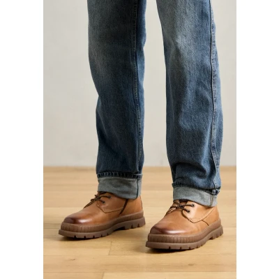 Afbeelding van bugatti Veterboots, Heren, Maat: 41, Cognac Leer en textiel