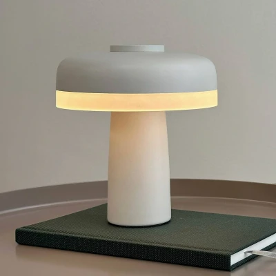 Afbeelding van Dyberg Larsen LED tafellamp Porter, wit, hoogte 16 cm