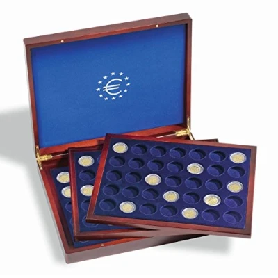 Afbeelding van Leuchtturm Leuchtturm, Presentatie cassette, Volterra Trio voor 2 Euromunten (105 st.) Mahoniekleur afm: 322x265x50 mm. per st.