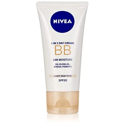 Afbeelding van Nivea BB Cream Light 5 in 1 vochtinbrengende crème met biologische jojoba olie en mineralen, 24 uur werkzaamheid, SPF 20, 3 stuks