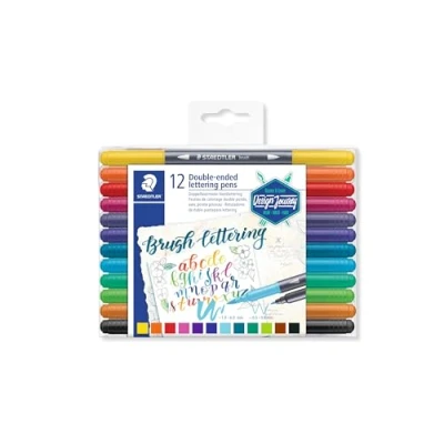Image de Staedtler Brush Letter Duo, feutres de coloriage à double pointe pour lettrage au pinceau, pinceau 1 6 mm et fine 0.5 0.8 mm,Étui plastique avec 12 différents assortis, 3004 TB12