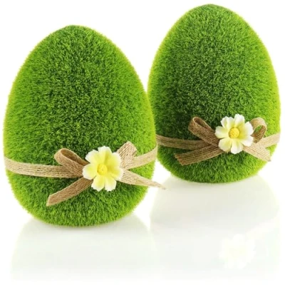 Afbeelding van COM FOUR® 2 x decoratieve figuren Paasei met strik en bloemen groene voor de lente keramische eieren bedekt kunstgras (2 ei 15 cm)