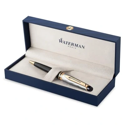 Afbeelding van Waterman Expert balpen metaal en zwarte lak met gouden detail gebeitelde dop medium punt Geschenkdoos