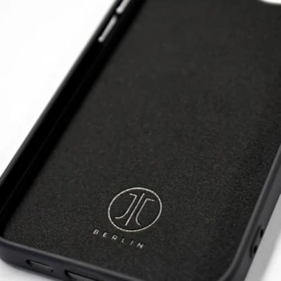 Afbeelding van JT Berlin BackCase Pankow Soft Backcover Apple iPhone 16 Pro Zwart Inductieve lading