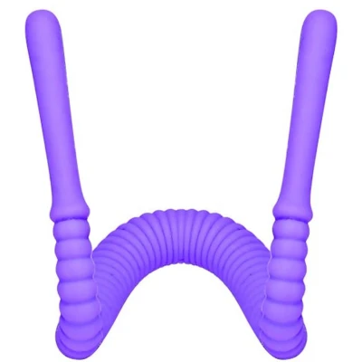 Afbeelding van You2Toys Licht Flexibele Schaamlip Spreider Geribbeld en Vrij Toegankelijk Verstelbaar 28 cm Paars