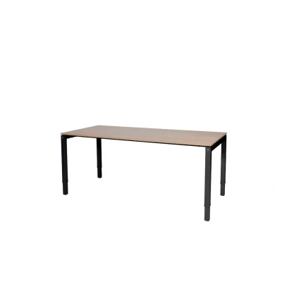 Afbeelding van Cubeo 4 poot bureau, zit/zit hoogte verstelbaar (62 85cm) dmv slinger met 200x80cm havana/ kersen licht 25mm blad en zwart (RAL9005) frame