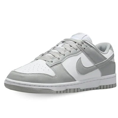 Image de NIKE Dunk Low, Baskets pour femme, Blanc Lt Smoke Grey, 42 EU