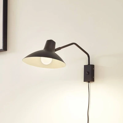 Afbeelding van Lindby wandlamp Adrik, zwart, metaal, met stekker