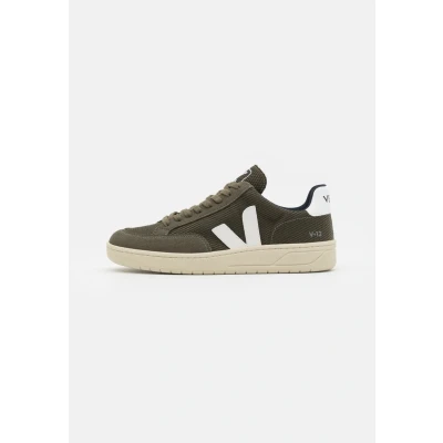 Afbeelding van Veja V12 Sneakers laag, Heren, Maat: 44, Olive/white Polyester