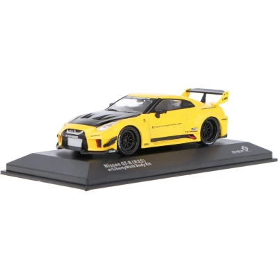 Afbeelding van Nissan GT R LB Works Silhouette 2019 Geel