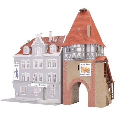 Afbeelding van Kibri 12507 H0 Hotel Ritter met stadspoort speciale serie