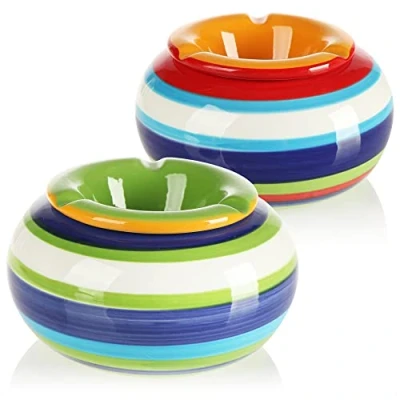 Afbeelding van COM FOUR® 2x windasbak van keramiek in blauw, geel, groen rood elk met kleurrijke strepen asbak (02 stuks Ø 14 cm kleur)