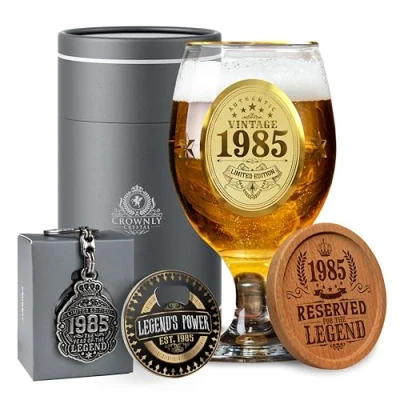 Afbeelding van CROWNLY CRYSTAL® 1985 Cadeau Mannen 40 Jaar Bierglas Gepersonaliseerde Decoratie Verjaardag Grote Broer Collega Origineel