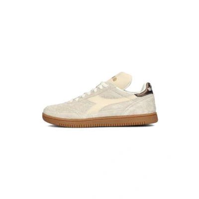 Afbeelding van Diadora Heritage Gold Indoor Hairy Sneakers Suède Dames Beige Maat 38