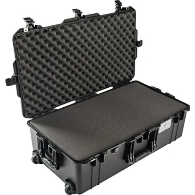 Afbeelding van PELI 1615 Air Lichte beschermhoes met wielen voor camera uitrusting, water en stofdicht, 71 liter volume, schuimvulling (verstelbaar) (zwart)