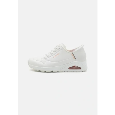 Afbeelding van Skechers Hands Free Slip Ins Uno dames sneaker Wit Maat 40