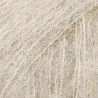 Afbeelding van DROPS Geborstelde alpacazijde 04 Lichtbeige