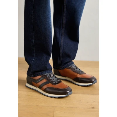 Afbeelding van bugatti IVAR Sneakers laag, Heren, Maat: 42, Dark brown/cognac Leer