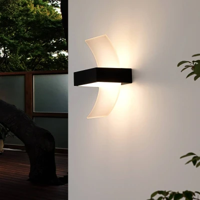 Afbeelding van Gebogen LED buitenwandlamp Skadi