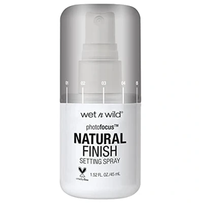 Image de Wet n Wild Photo Focus Setting Spray, Spray Fixant avec Formule Hydratante, pour un Look Rosé et Maquillage Longue Durée, Effet Anti Crispant Fissure, Aloe Vera, Seal the Deal
