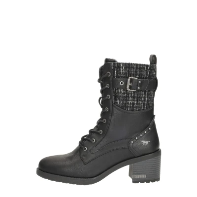 Afbeelding van Mustang dames veterboot Zwart Maat 41