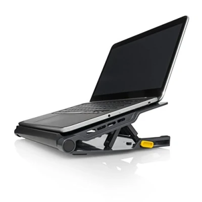 Afbeelding van Targus Laptopkoeler met 4 poorts USB hub, laptopventilator tot 17,3 inch, traps dockingstation 2 ventilatoren, zwart, AWE81EU