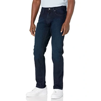 Image de Amazon Essentials Jean Coupe Athlétique Men&#039;s, Bleu Surteint, 32W / 31L