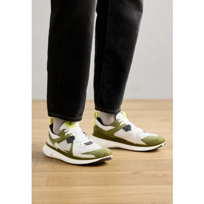 Afbeelding van ECCO BIOM Sneakers laag, Heren, Maat: 40, Acorn/white/shadow white Veloursleer