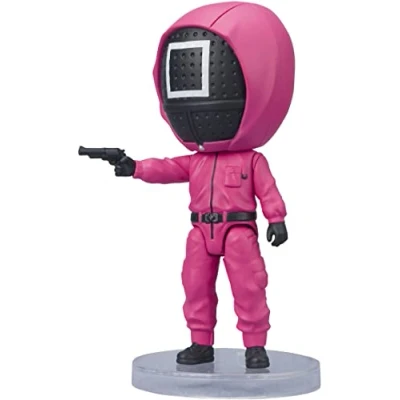 Afbeelding van Squid Game Figuarts mini Action Figure Masked Manager 9 cm