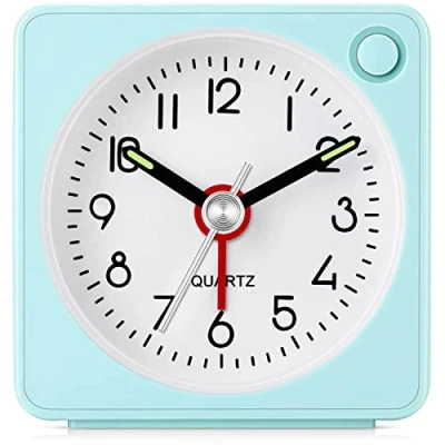 Afbeelding van Analoge reiswekker, klassiek, analoog met sluimerfunctie en licht, mini wekker, compact formaat, wekker zonder tikken, geruisloos kwartsuurwerk, Crescendo alarm, eenvoudige bediening