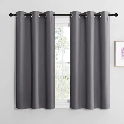 Afbeelding van NICETOWN Verduisteringsgordijnen en gordijnen, ondoorzichtig, kort, met oogjes, decoratie voor slaapkamer, huis, keuken, interieur, 107 x 120 cm, donkergrijs, 2 stuks