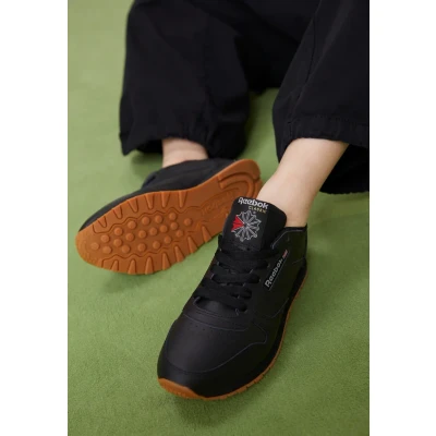 Afbeelding van Reebok Klassieke leren sneakers voor dames, CBLACK/PUGRY5/RBKG03, 39 EU