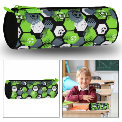 Afbeelding van Zwart met groene ronde etui VOOR EEN jongen, rits, voetbal, SPELER 22x8x8cm