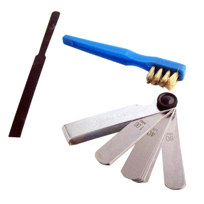 Afbeelding van XL 300204 Bougieborstel cleaning brush, file, set of shims
