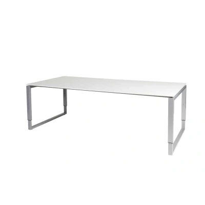 Afbeelding van Domino Plus vergadertafel, hoogte instelbaar (62 85cm) met 220x100cm &#039;zwevend&#039; krijtwit 25mm blad en aluminium (RAL9006) O poot frame